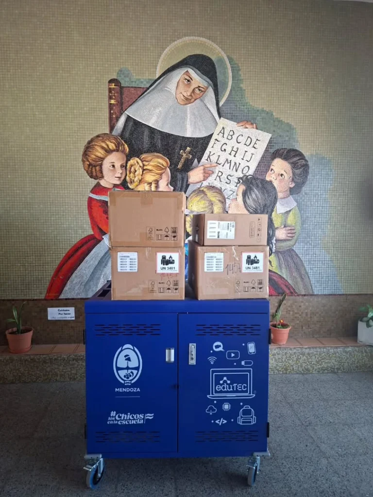 Instagram post from ciamariamendoza. This post is in position 15.