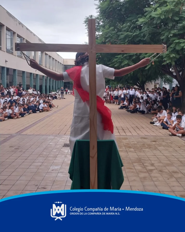 Instagram post from ciamariamendoza. This post is in position 5.