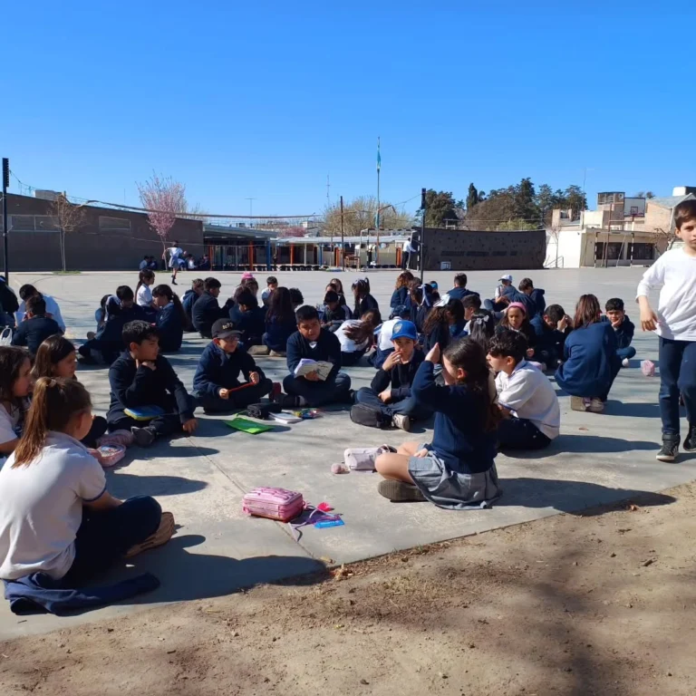 Instagram post from ciamariamendoza. This post is in position 3.