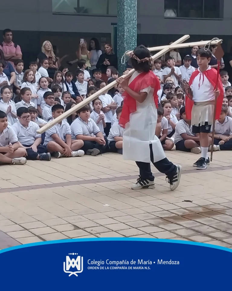 Instagram post from ciamariamendoza. This post is in position 1.