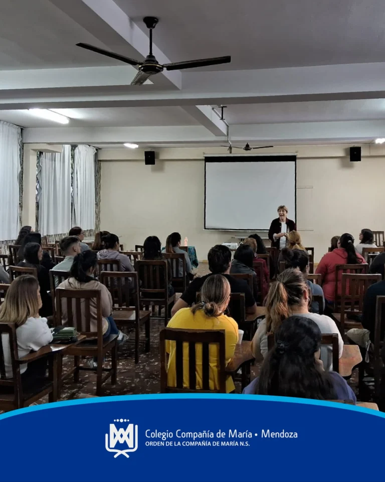 Instagram post from ciamariamendoza. This post is in position 1.