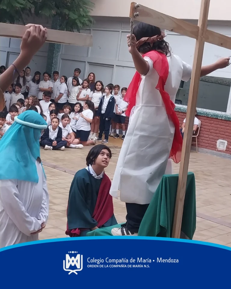 Instagram post from ciamariamendoza. This post is in position 4.